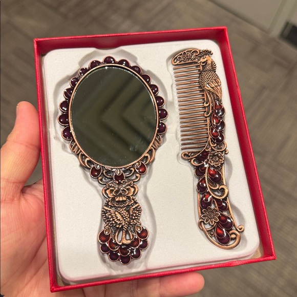 Vintage Peacock Mirror and Comb Set - Picture 2 of 8